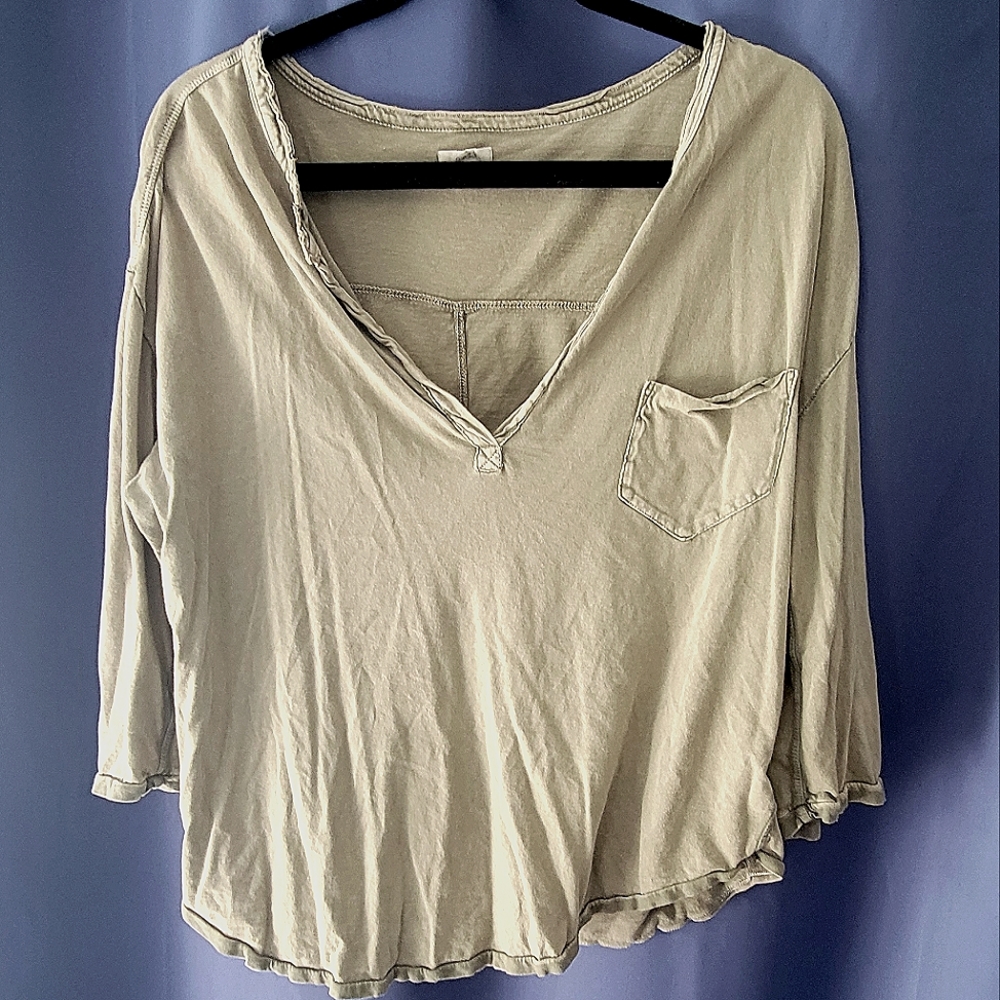 Army green 3/4 sleeve tee